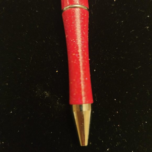 Unique Valentine's Day themed pen with black ink and a replacement cartridge - Picture 5 of 8
